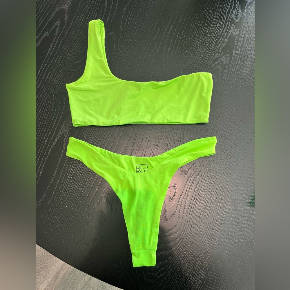 OH POLLY SWIM